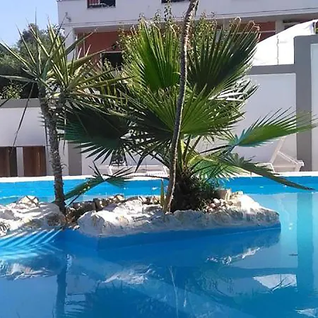 מלון Aragorn Paradise Garden מוראיטיקה